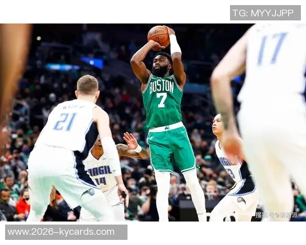 科内特表现出色砍下14分12板4助攻创生涯新高前场篮板数