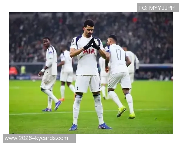 差点出事!热刺后场出球被断,勒温得球后扫射高出横梁 差点出事!热刺后场出球被断,勒温得球后扫射高出横梁